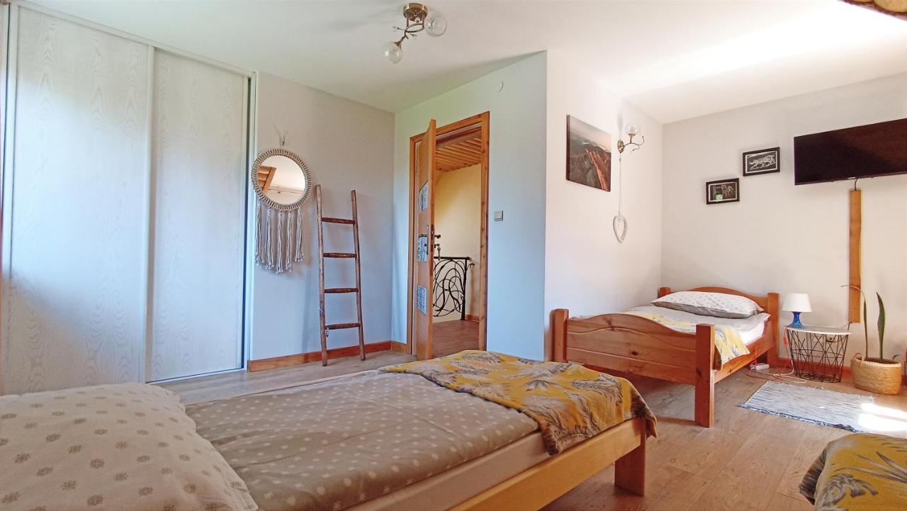 Zacisze Drwala Guest House Lutowiska Room photo